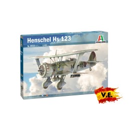 1:48 HENSCHEL HS 123