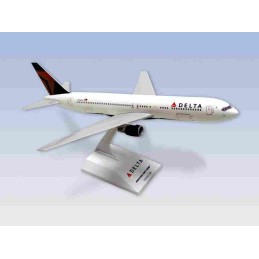 1:150 BOEING 767-300 DELTA...